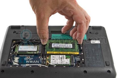 Замена модуля оперативной памяти